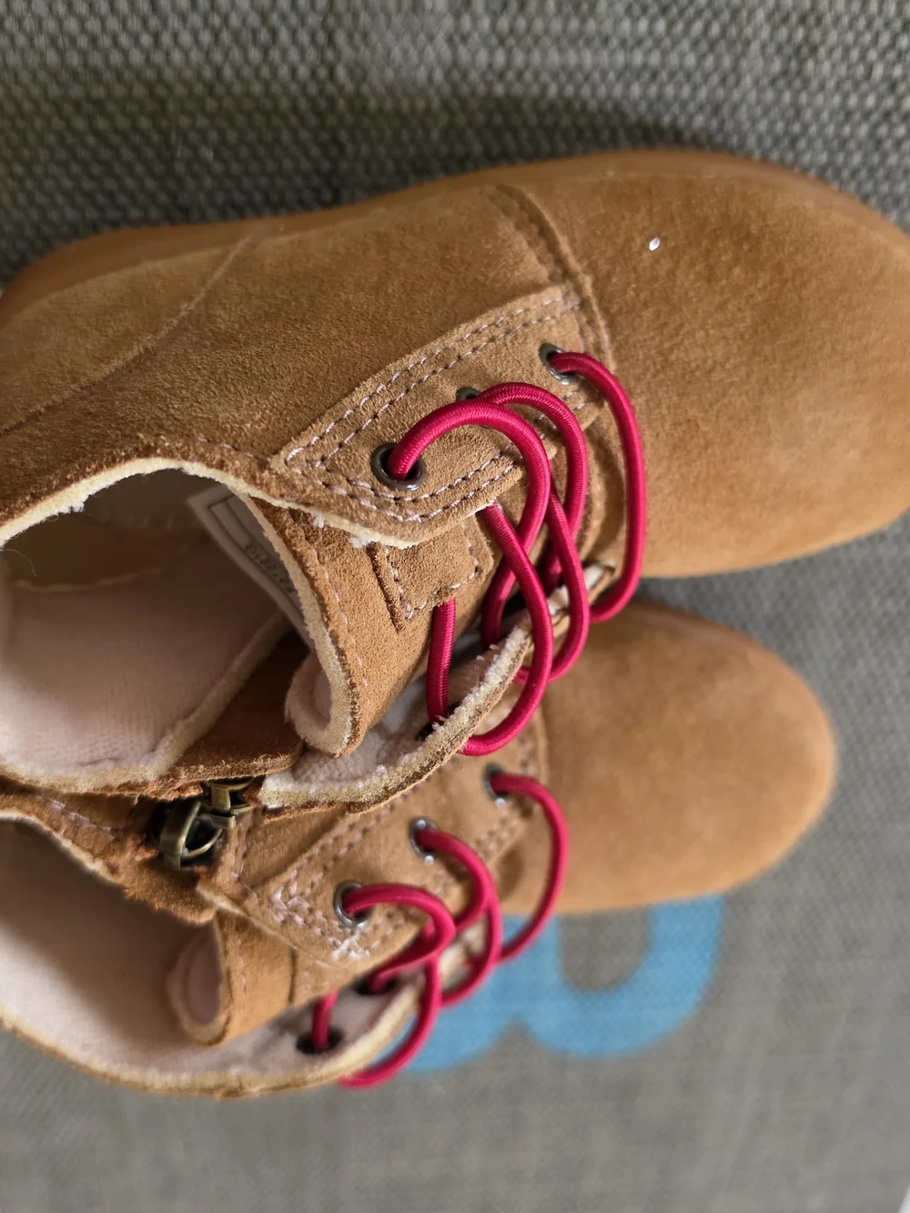 UGG Kids Tan Suede Boots Boy Girl